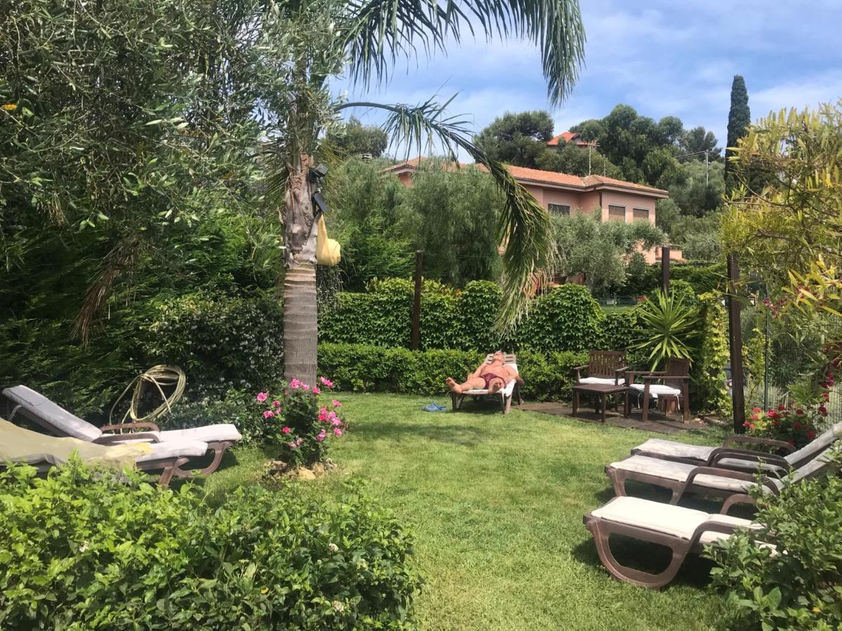 Le Jardin Sur Mer Avec Bike Et Mtb Tour 호텔 임페리아 외부 사진